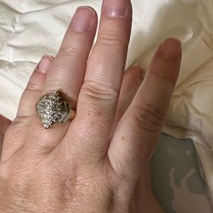 10k Gold Diamond Chips Ring Size 7